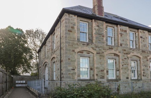 Bodmin Apartamento | Stores & Supplies