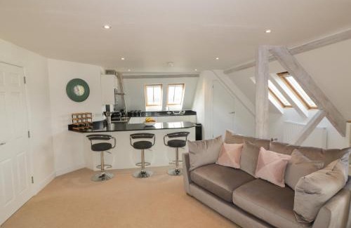 Bodmin Apartamento | Stores & Supplies