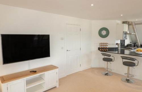 Bodmin Apartamento | Stores & Supplies