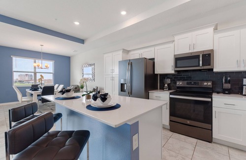 Kissimmee Condominio | Storey Lake Resort 2bd Condo Overlooking Water #840 2 Bedroom Condo