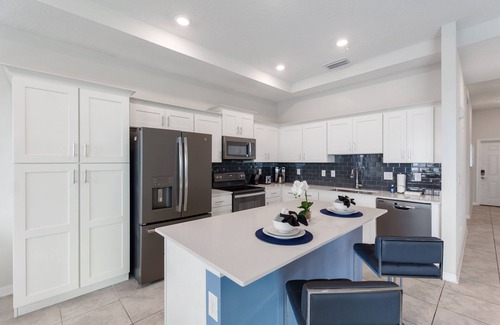 Kissimmee Condominio | Storey Lake Resort 2bd Condo Overlooking Water #840 2 Bedroom Condo