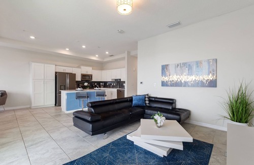 Kissimmee Condominio | Storey Lake Resort 2bd Condo Overlooking Water #840 2 Bedroom Condo