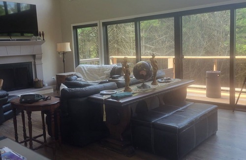 Empire Casa | Storied Two Bedroom in the heart of the Sleeping Bear Sand Dunes