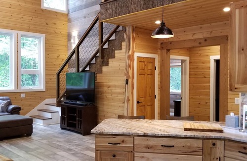 Central Casa | Storybook Caretaker's Cabin in the Woods -Clemson
