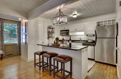 Lake Sequoyah Casa | Destacado en la revista Cottage Journal, muelle privado, 3 habitaciones, 5 minutos a Main St
