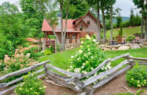 Banner Elk Casa | Storybook Cottage at Eagles Nest