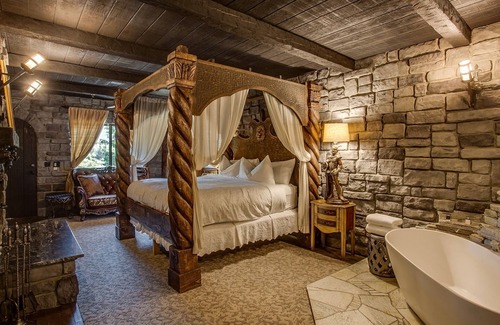 Downtown Leavenworth Hotel | Storybook Riverside Inn