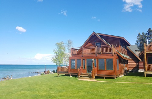 Cheboygan Cabina | Estrecho de Mackinaw Log Cabin. ¡Vistas espectaculares de la isla Mackinac! Kayaks incl.