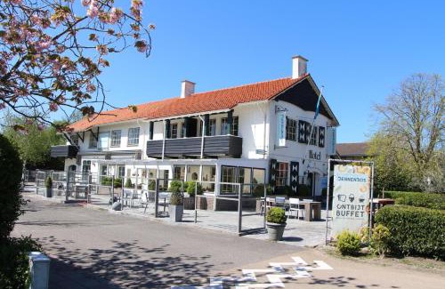 Oostkapelle Hotel | Strandhotel Dennenbos