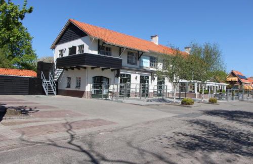 Oostkapelle Hotel | Strandhotel Dennenbos