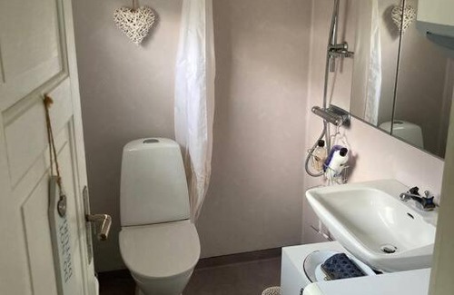 Mellbystrand Casa | Strandnära mysig stuga med generösa utvändiga ytor