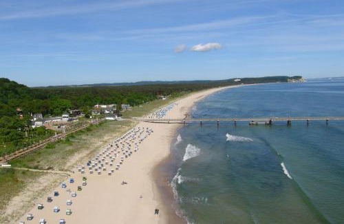 Gohren Casa | strandnahes Haus, Balkon, gratis Nutzung vom AHOI Erlebnisbad und Sauna in Sellin- Villa Playa