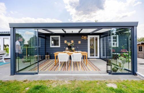 Lathum Casa | Strandperle Lathum Ferienhaus in Premium Lage am See für Urlaub und Workation mit Hundestrand