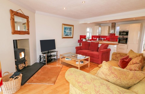 Castlerock Cabaña | STRANDVIEW, pet friendly, country holiday cottage in Castlerock