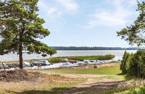 Vase Casa | Strandviksvägen by Interhome