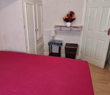 Luton Apartamento | Strangers Way
