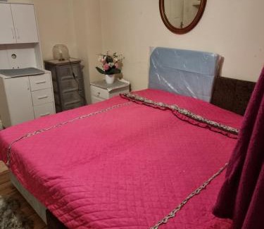 Luton Apartamento | Strangers Way