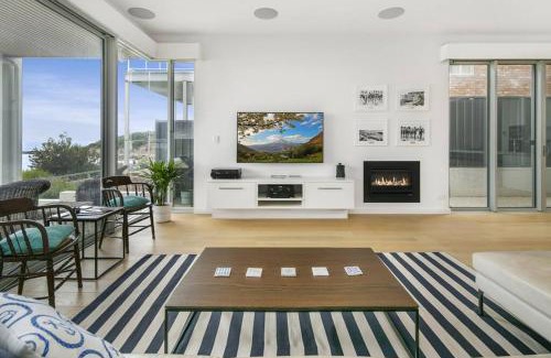 Port Elliot Casa | Strangeways Stays -Slps 10 4 Bdrm Oceanview