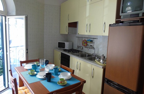 Tramonti Apartamento | Strategically located for visiting the beautiful Amalfi Coast and its surroundings.