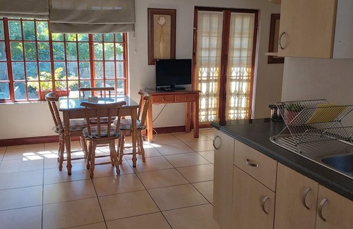 Gallo Manor Casa | Strathavon Guest House