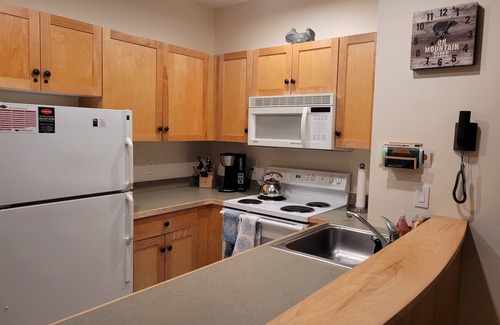 Stratton Mountain Condominio | Stratton Long Trail 5 Star Condo only Steps to the Lifts & Village