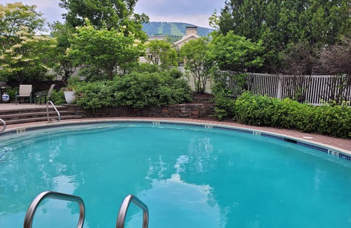 Stratton Mountain Condominio | Stratton Long Trail 5 Star Condo only Steps to the Lifts & Village