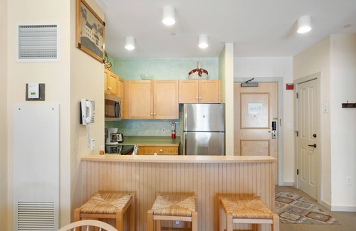 Stratton Mountain Casa | Condominio en Stratton Mountain con piscina compartida, bañeras de hidromasaje y sauna - Paseo a ascensores