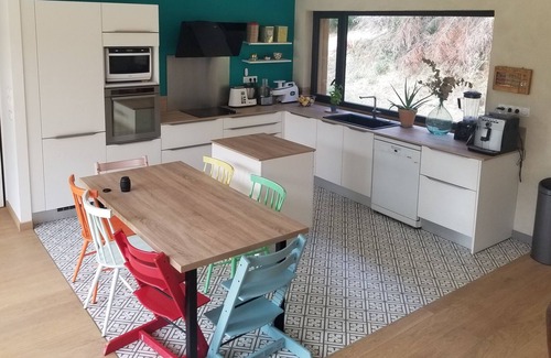 Brouzet-les-Quissac Casa | Straw house with large swimming pool at the foot of the Cévennes