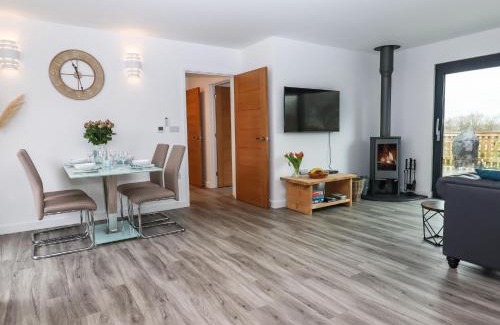 Holsworthy Casa | Strawberry Bank - Nuthatch