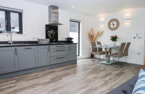 Holsworthy Casa | Strawberry Bank - Nuthatch