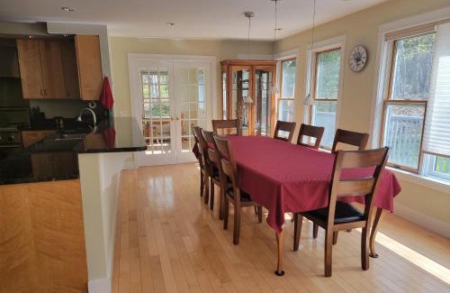 Bar Harbor Casa | Strawberry Hill