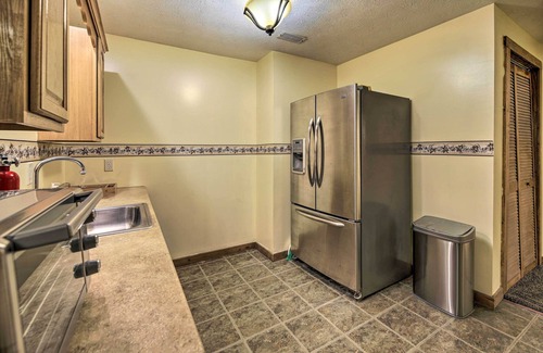 Kodak Cabina | Strawberry Plains Cabin: Private Pond & Game Room!