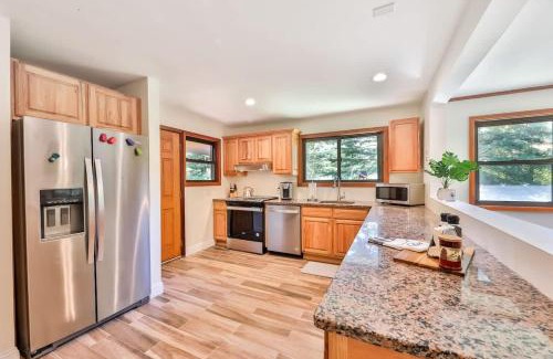 Jewett Center Casa | Stream-Side Atrium Home with Side Rooms & Pool Table