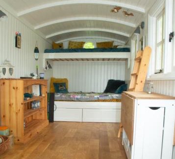 Hazelhead Otro | Stream Side Shepherds Hut