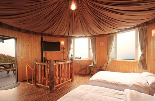 Ren'ai Alquiler De RV | Stream Yurt Campground