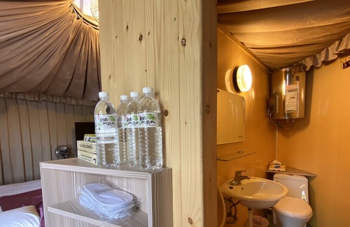 Ren'ai Alquiler De RV | Stream Yurt Campground