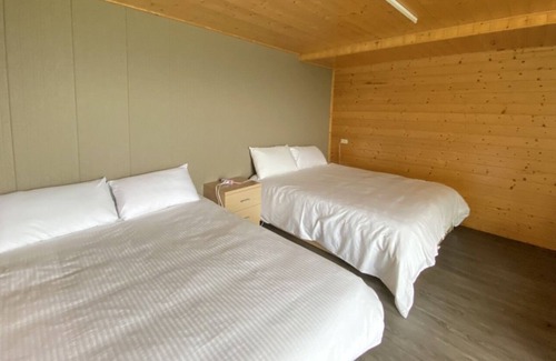 Ren'ai Alquiler De RV | Stream Yurt Campground