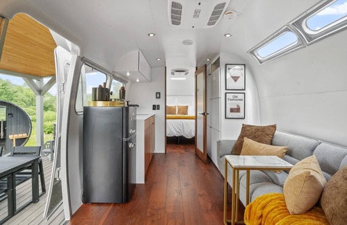 Rockbridge Casa | Streams and Dreams at Laurel Run Luxury Airstream Glamping The Manhattan Unit 1
