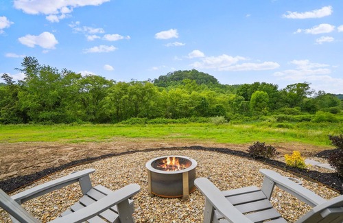 Rockbridge Casa | Streams and Dreams at Laurel Run Luxury Airstream Glamping The Palmera Unit 2