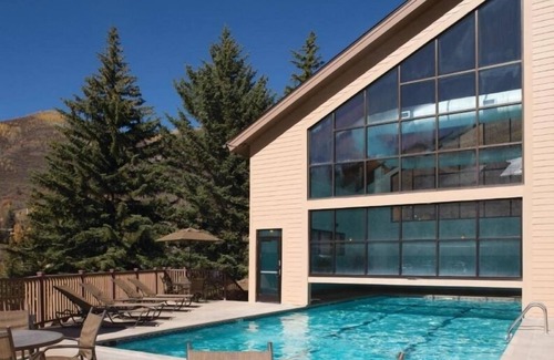 Vail Condominio | Streamside at Vail Vibrant 1BR Condo with Swimming Pool