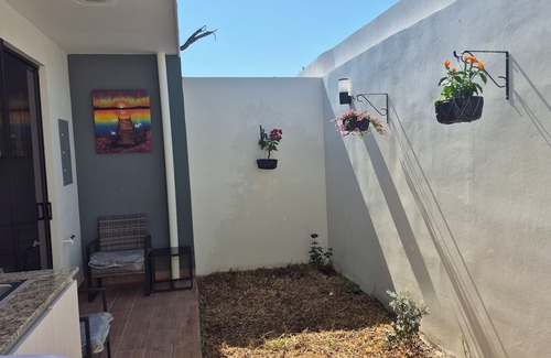San Luis Talpa Casa | A good rest when arriving or leaving on a trip!