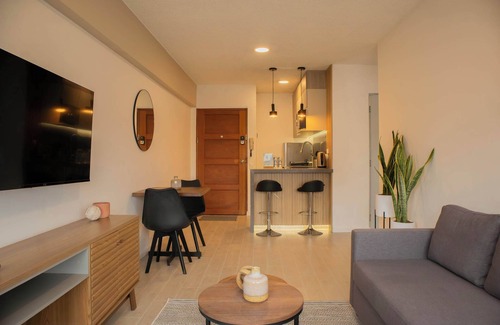 Leuro Apartamento | Striking 1BR in Miraflores