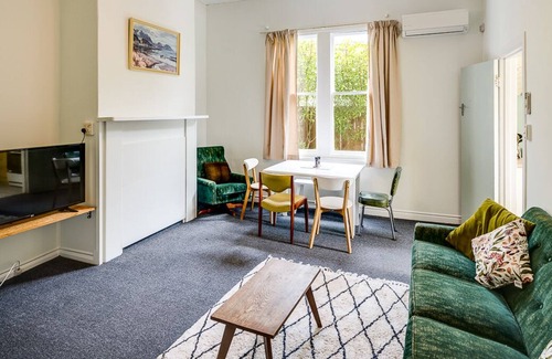 Ahuriri Casa | STRIKING CHARM – NAPIER HOLIDAY HOME, family friendly in Ahuriri
