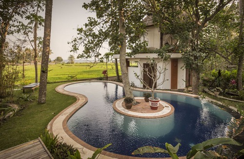 Jasri Villa | VISTAS IMPRESIONANTES, SUBLIMAMENTE ROMÁNTICO 4PAX A / C PISCINA PRIVADA DE LUJO TOTALMENTE CATERED