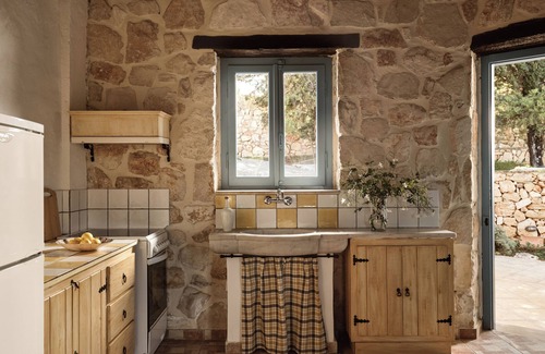 Skinaria Casa | Strofilia Stone Residences