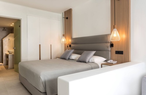 Kamari Hotel | Strogili Hotel - Adults Only