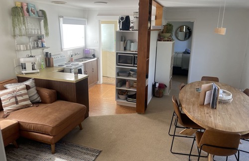 Carrickalinga Casa | Stroll @ Carrickalinga (pet friendly) - close to beaches!!