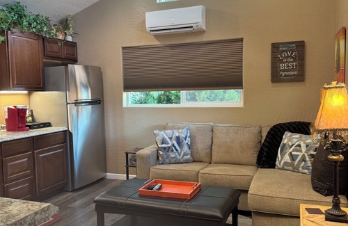 West Sedona Casa | Stroll to Red Rock trails w HOT TUB! Modern 1 Bd, W. Sedona