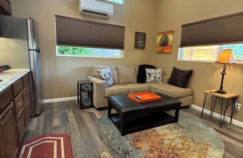 West Sedona Casa | Stroll to Red Rock trails w HOT TUB! Modern 1 Bd, W. Sedona