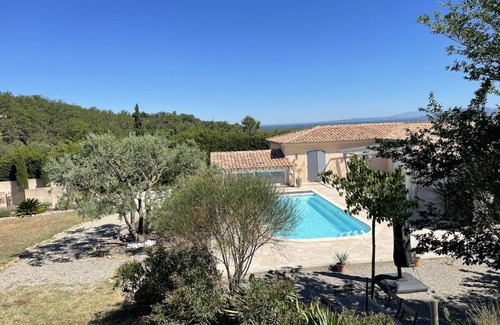 Saint-Saturnin-les-Avignon Apartamento | Studio Le soleil couchant, in Provence near Avignon